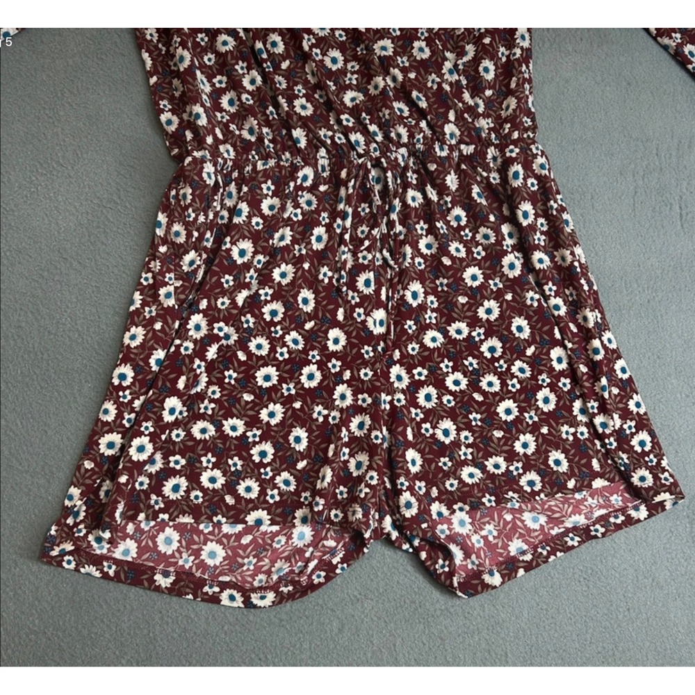 Kaileigh Romper Women Lg Burgundy Floral V-Neck 3/4 Sleeve Elastic Waist Pocket - Picture 3 of 8